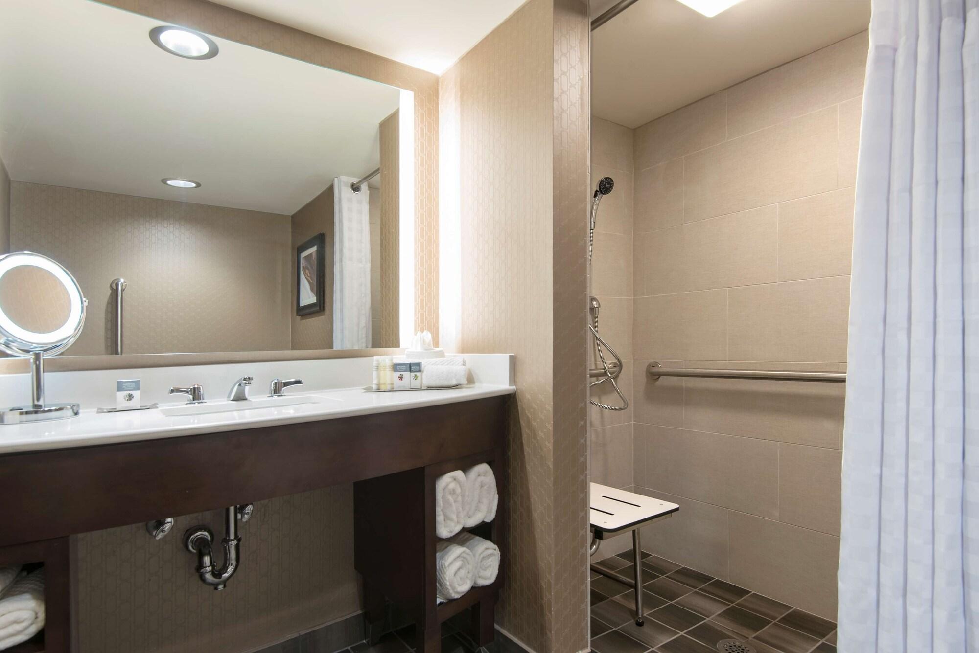Doubletree By Hilton Schenectady Exterior foto